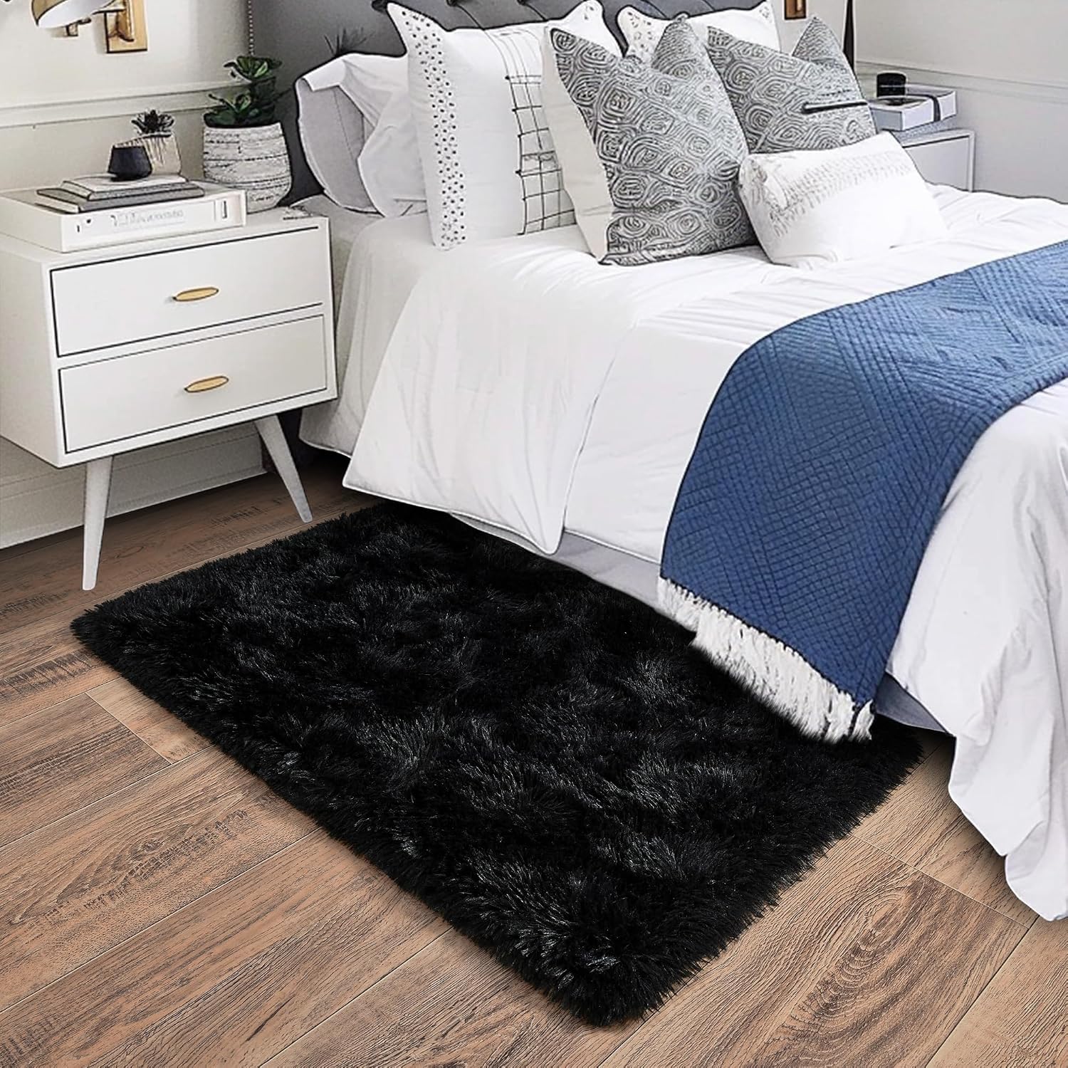 Black Short-Pile Rug - Image 2